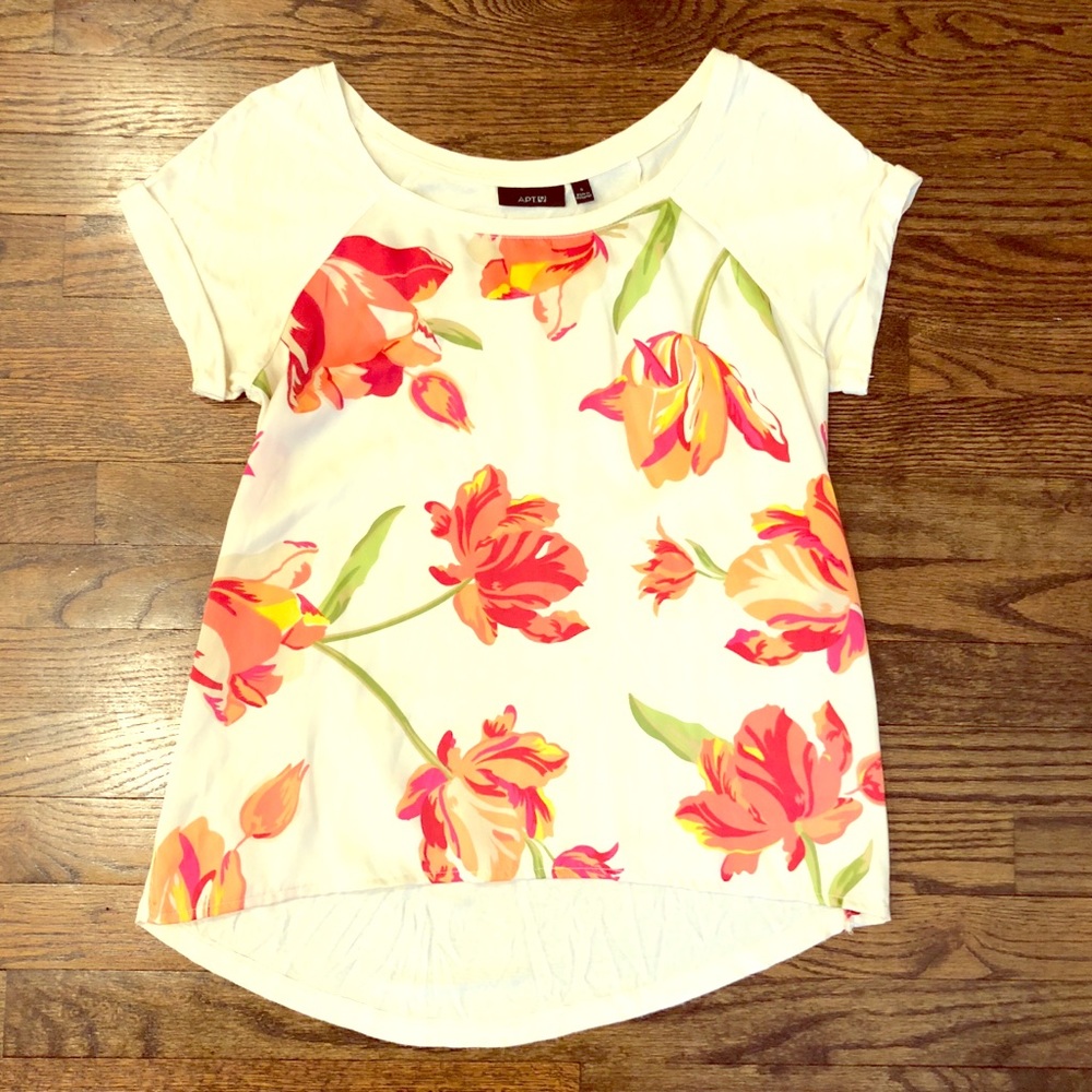 Apt. 9 Pretty Flower Blouse